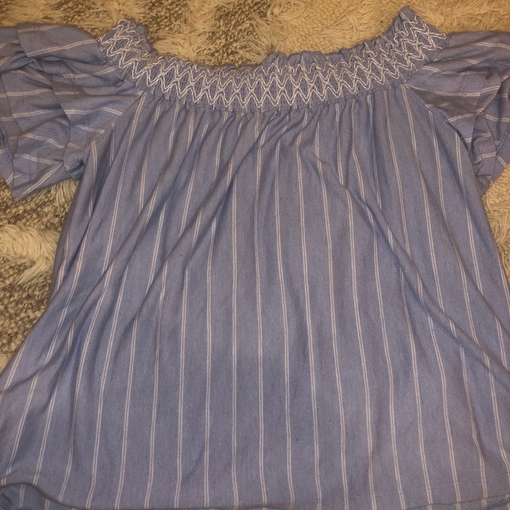 American Eagle off the shoulder top